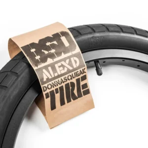 bsd tire donnasqueak black 007 900x900